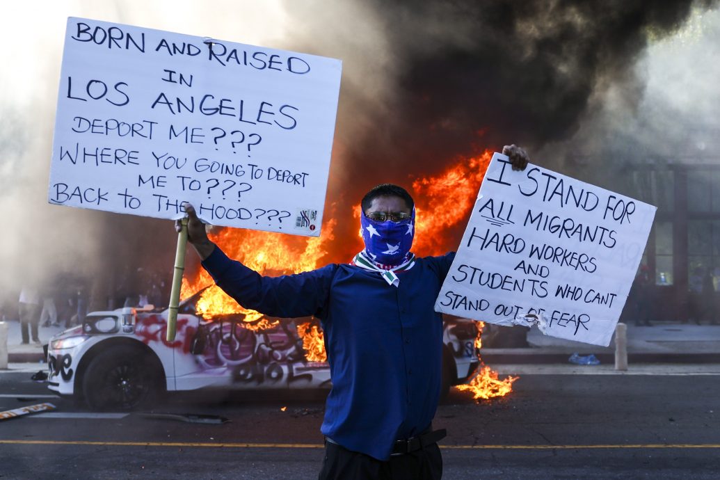 首批300国民警卫队员进驻洛杉矶 与示威者冲突