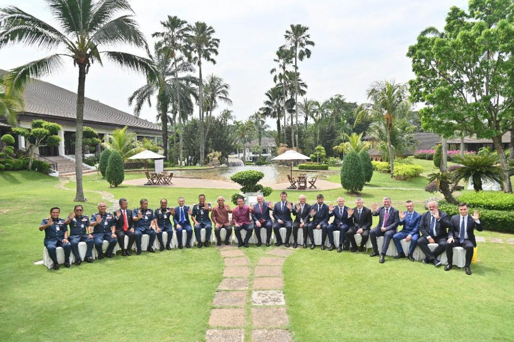 马俄推动消防与防灾合作 倪可敏展开“榴梿外交”