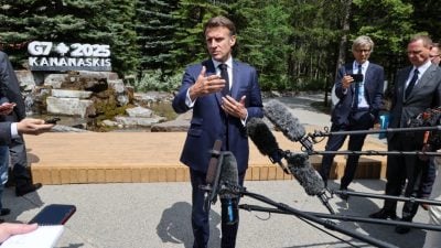 马克龙反对以军事行动推翻伊朗政权