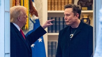 马斯克父亲发信息 劝儿与特朗普平息争执