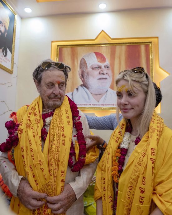 马斯克父亲:已敦促儿子尽快平息与特朗普“口水战”