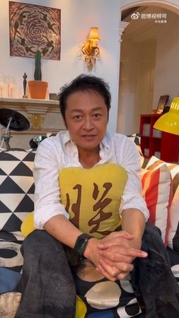 马景涛后脑撞地苏醒报平安 拍21秒视频揭关键原因