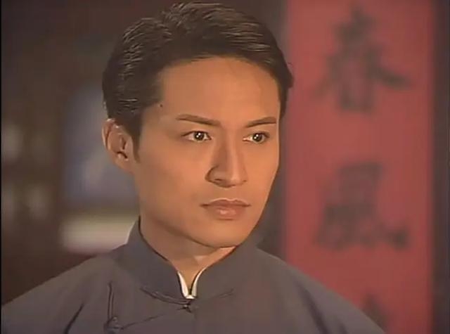 马景涛直播一半突昏倒 后脑着地画面怵目惊心