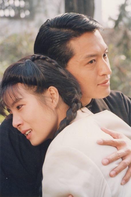 马景涛直播一半突昏倒 后脑着地画面怵目惊心