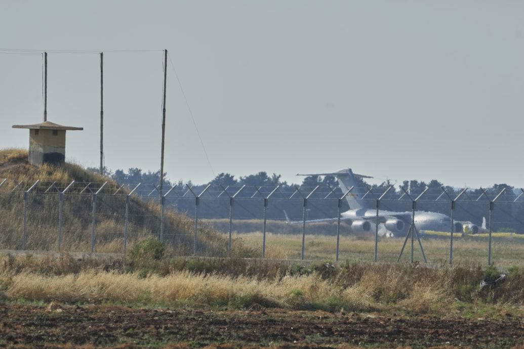 驻以使馆着手撤侨 美将易受伊朗袭击的中东军事资产转移