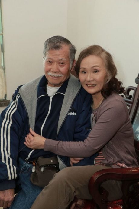 高处坠下撞路边指示牌 雪妮丈夫当场毙命