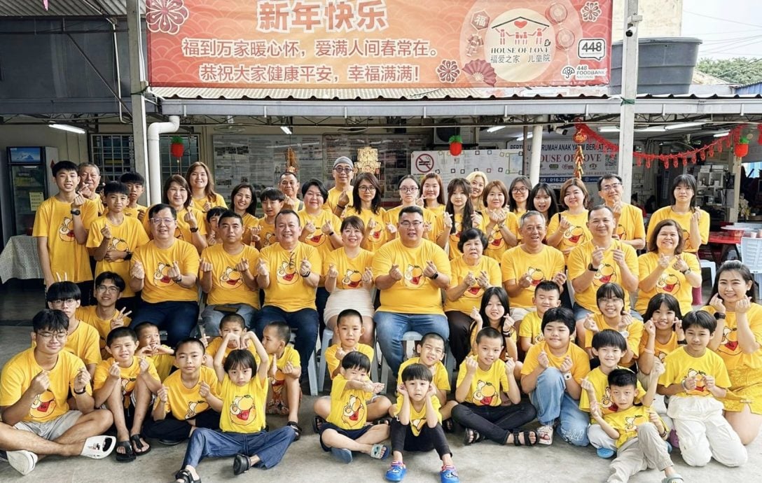 (14/6见报)大都会-父亲节特稿『铁肩柔情』—我的爸爸是众人爸爸,彭际文/13图