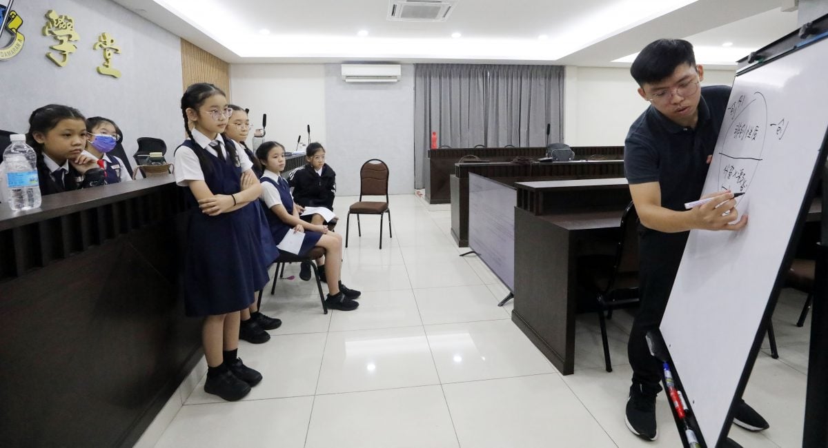（26/6见报）《星洲人》VIP特稿：班达马兰华小A校辩论队