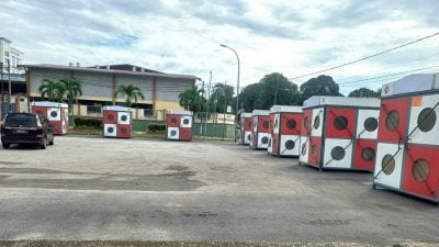 MyKiosk销售亭霸占停车位 校董建议搬移别处