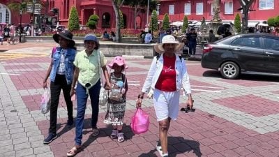 热浪来袭 中暑风险增     多补水 加强防晒 