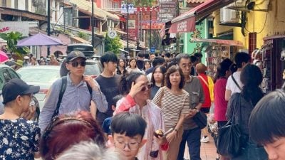 逢马新学校及中端午假期   鸡场街3天连假 热到爆