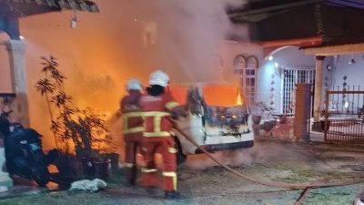 休旅车半夜烧起来  消拯局接投报速派员灭火