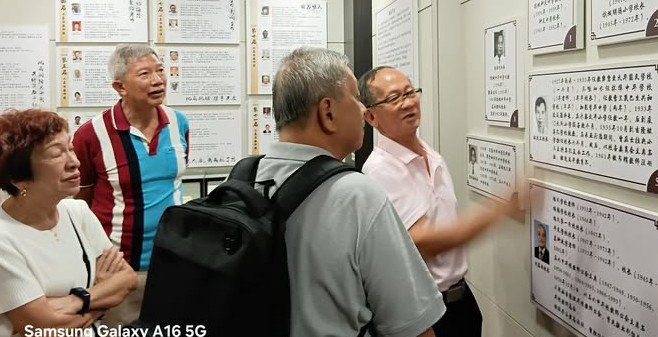槟日训学院同学参观沈慕羽书法文物馆