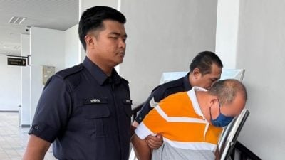 涉嫌性侵女友未成年女儿被控  男子不认罪 2.8万保释 