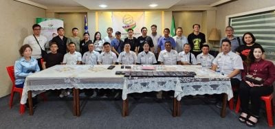 甲伊党拥护者大会堂   开大会成立新届委员