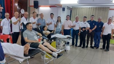 紫昌阁与5德教会友阁联办 捐血运动筹获102包血