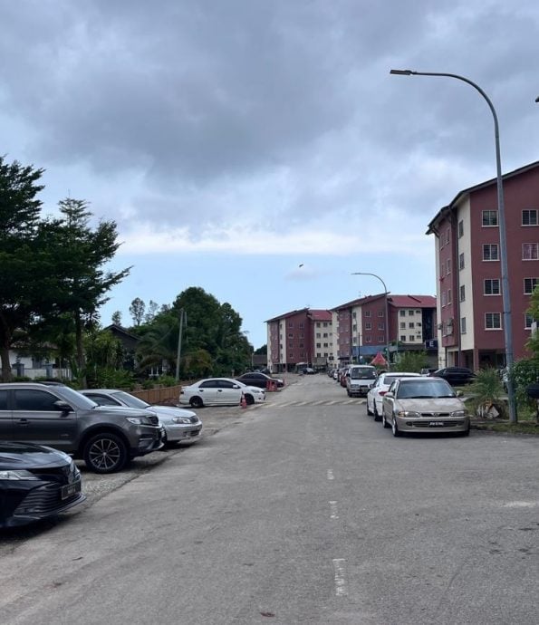 (古城第五版主文)甘榜巴当组屋获拓宽道路,停车位增加许多