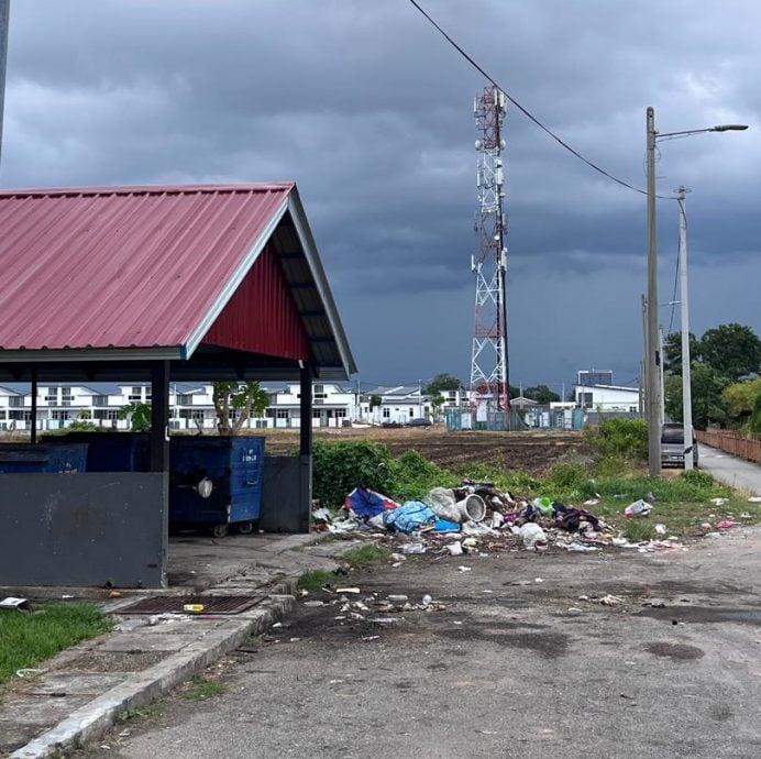 (古城第五版主文)甘榜巴当组屋获拓宽道路,停车位增加许多