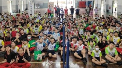 阅报计划有奖填字游戏颁奖礼 | 首期活动列车开到玛琳及培德小学   有奖抢答环节 学生互动