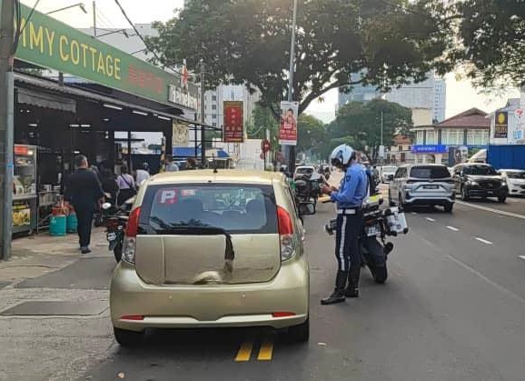 （大北马）5路段禁停车10天执法拖吊6车，市政厅开60罚单锁车轮169次