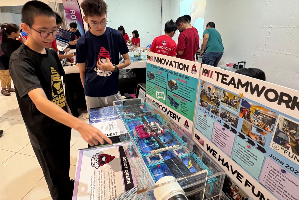 (大北马)“槟城人社区日”盛大登场 槟两代首长登台跳舞