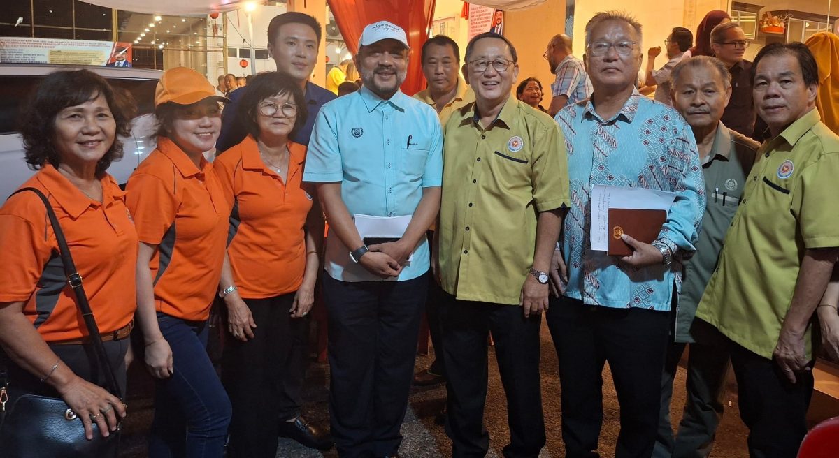 (大北马)二条路小贩求原地摆档,米都市长:“勿担心,非马上搬迁,有谈判空间”