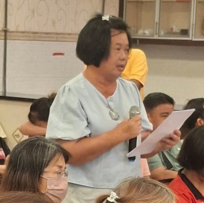 (大北马)二条路小贩求原地摆档,米都市长:“勿担心,非马上搬迁,有谈判空间”