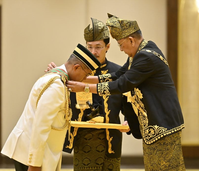 (大北马)吉打苏丹83岁华诞。册封名单。