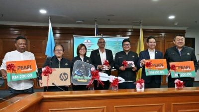 槟岛市厅门牌税幸运抽奖活动   Tan Beng Seah赢走电动摩托