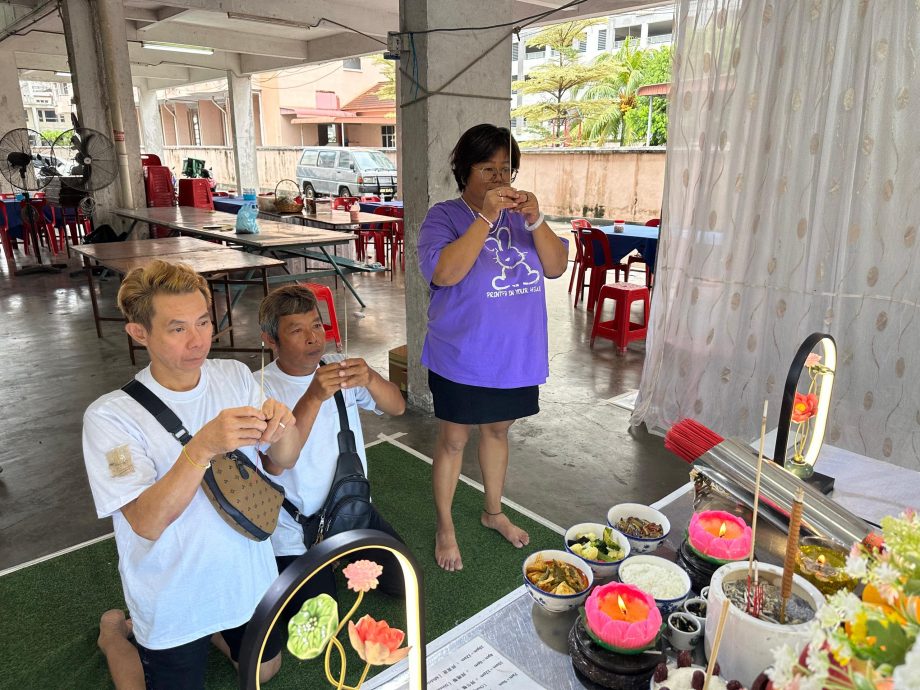 （大北马）母逝兄弟破冰，五十年坚毅母爱感动众人