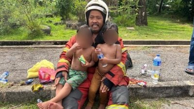 2幼童火灾受困楼上相拥  看到消拯员说“Bomba到了”