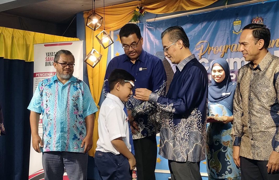 （大北马）眼镜援助计划最后一站 东北县500学生受惠