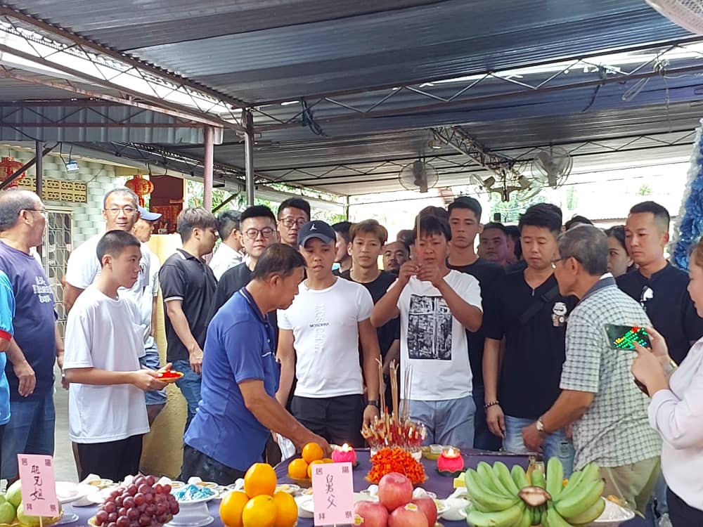 （大北马）谢财本对捕鱼业感疲惫 想转投饮食业 一场意外致梦想成空