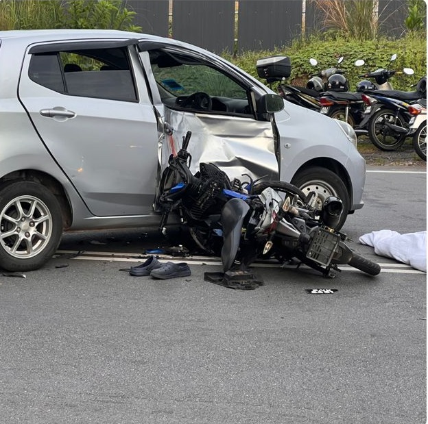 （大北马）轿车鲁莽掉头 摩托车骑士撞毙