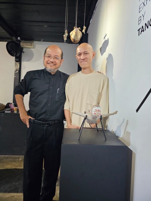 邓文建“Who Among Us”个展