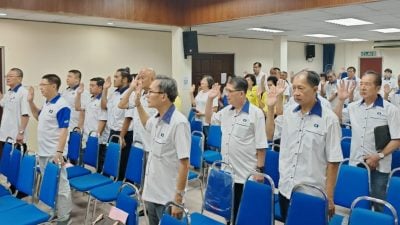 要求马华退出政府和国阵   亚罗士打区会表决党未来方向