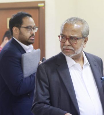 （已上网，请取代网文）纳吉SRC公司2700万洗钱案/  总检察署驳回纳吉撤控申请