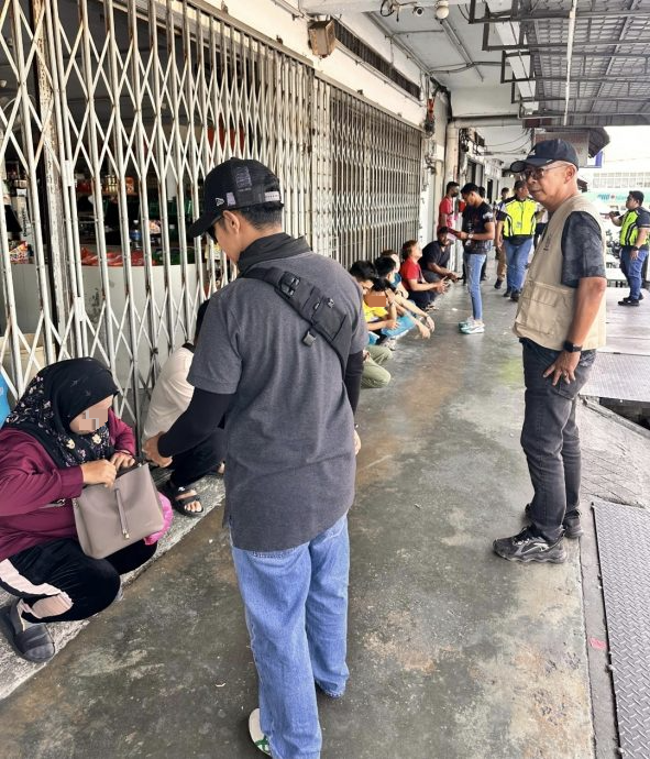 (已签发)大都会【早报可头】/扫荡行动前停电涉风声走漏,追查“放风者”绝不姑息/4图