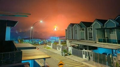 视频 | 储煤气桶店屋失火传爆炸巨响   3男烧伤送院治疗