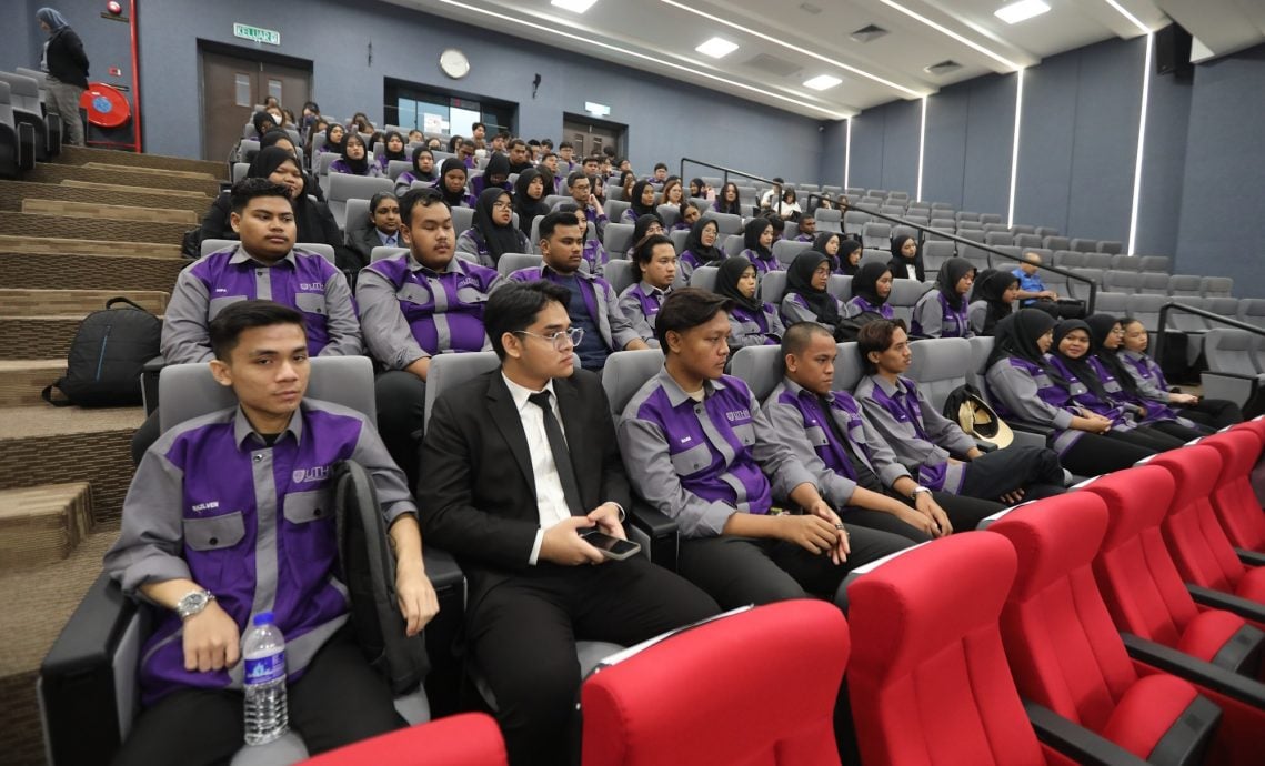 (已签发)柔:南院与UTHM联办讲座 为学生离校就业“指路”