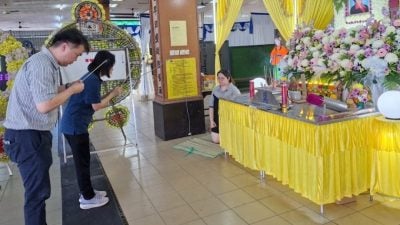 銮中成立治丧委员会   陈维毅任代校长