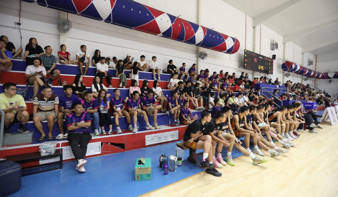 (已签发)柔:**封面**全国U17篮赛丨柔男队巨大分差夺季军 女队微差错失蝉联季军