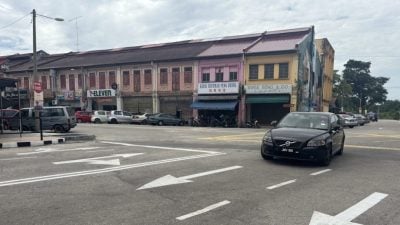 【视频】拉美士市区试行改道   丁能路恢复双向车道