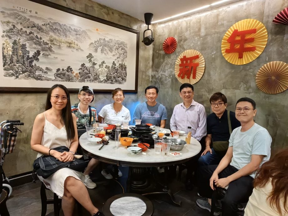 (已签发)柔:**显刊**接待来访狮城卫长王乙康 曾笳恩盼刺激新山经济