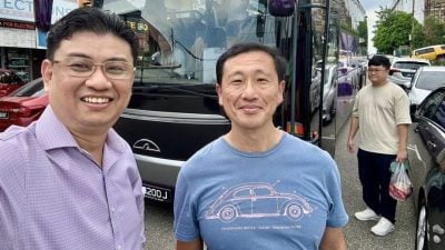 接待来访狮城卫长王乙康   曾笳恩盼刺激新山经济