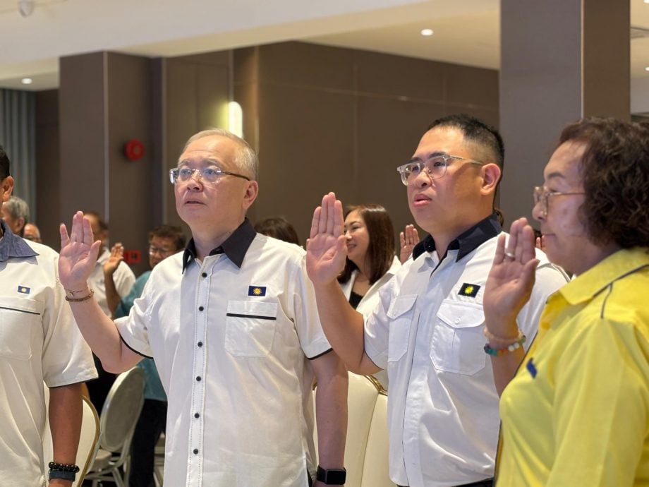 马华亚依淡区会大会一致通过 支持魏家祥林添顺续上阵