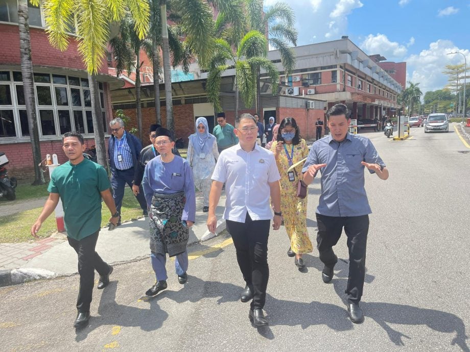 (已签发)柔:林添顺:展开重点项目 提升新山苏丹后阿米娜医院