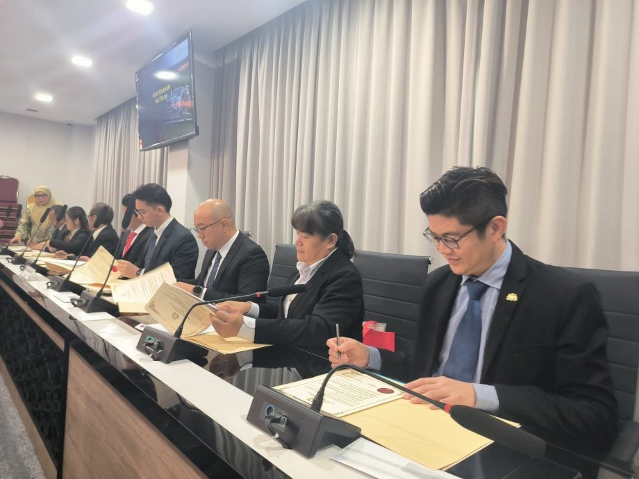 (已签发)柔:**版三头**古来8华人村长宣誓就任,独缺新港唐月明
