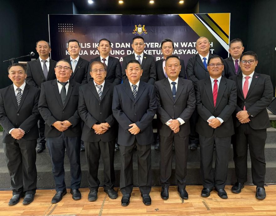 新山县14新村村长就职 11原任3新面孔