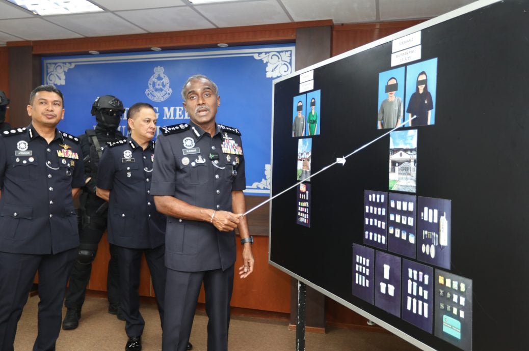 （已签发）柔：**版二头**柔警破毒品集团捕3人   特调“果汁”暗号毒品销本地